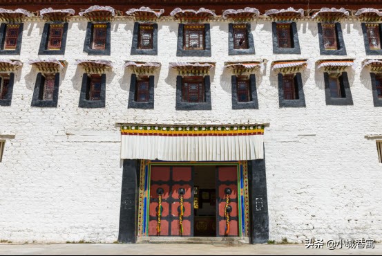 雪域圣殿西藏拉萨布达拉宫,布达拉宫雪域的圣殿模板