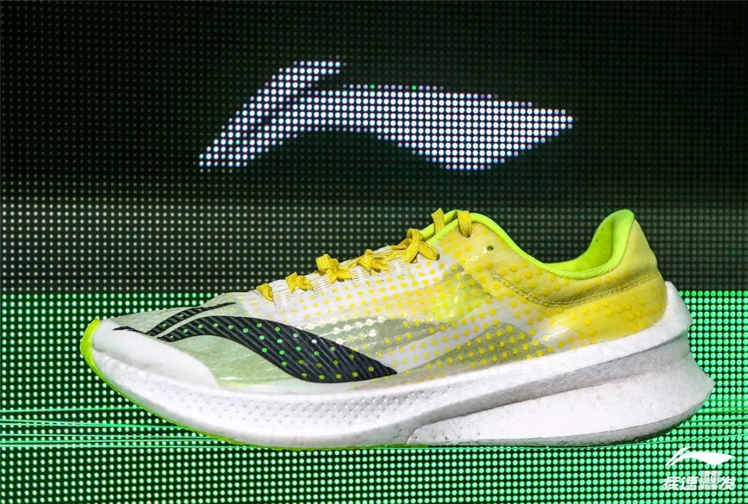 谁才是碳板跑鞋的消费主力军,碳板跑鞋分几类