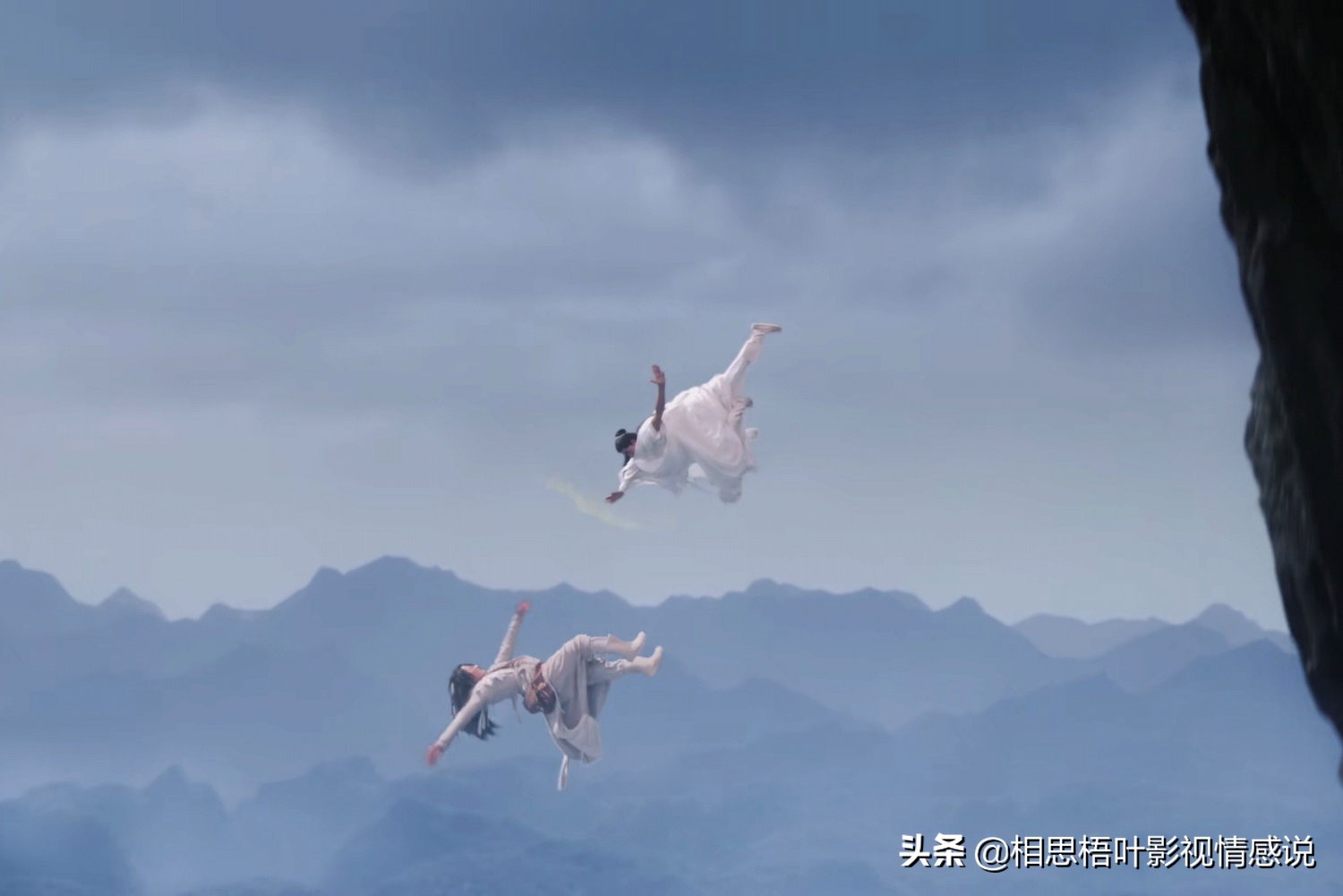 且听凤鸣君临渊认出凤舞,且听凤鸣的君临渊是谁