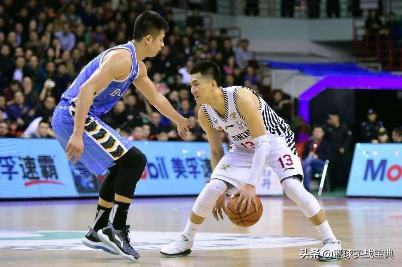 从零开始怎么练运球的视频教程,篮球教学胯下运球过人背后运球