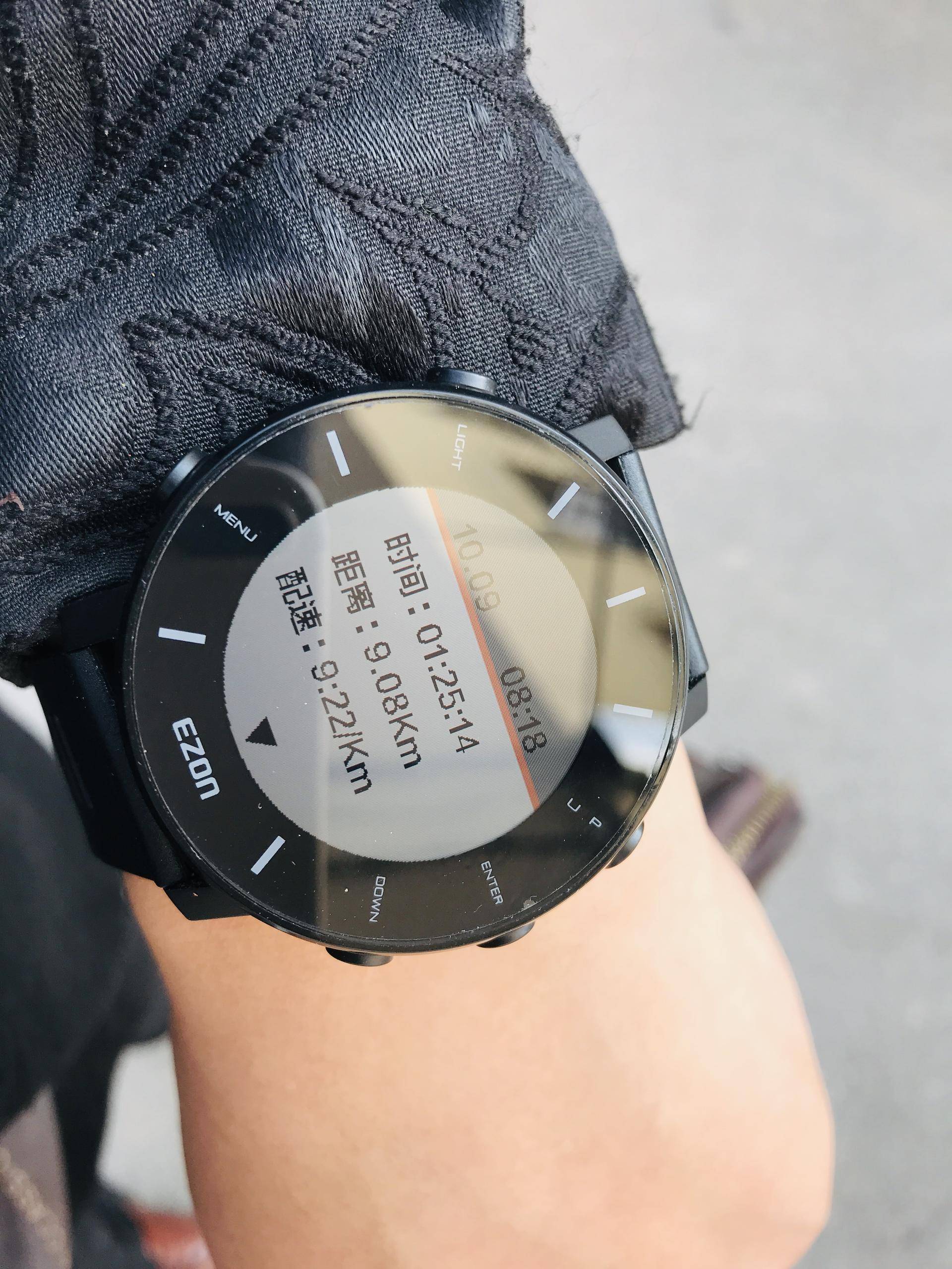 青少年智能手表t5,宜准运动手表t935与r7的区别