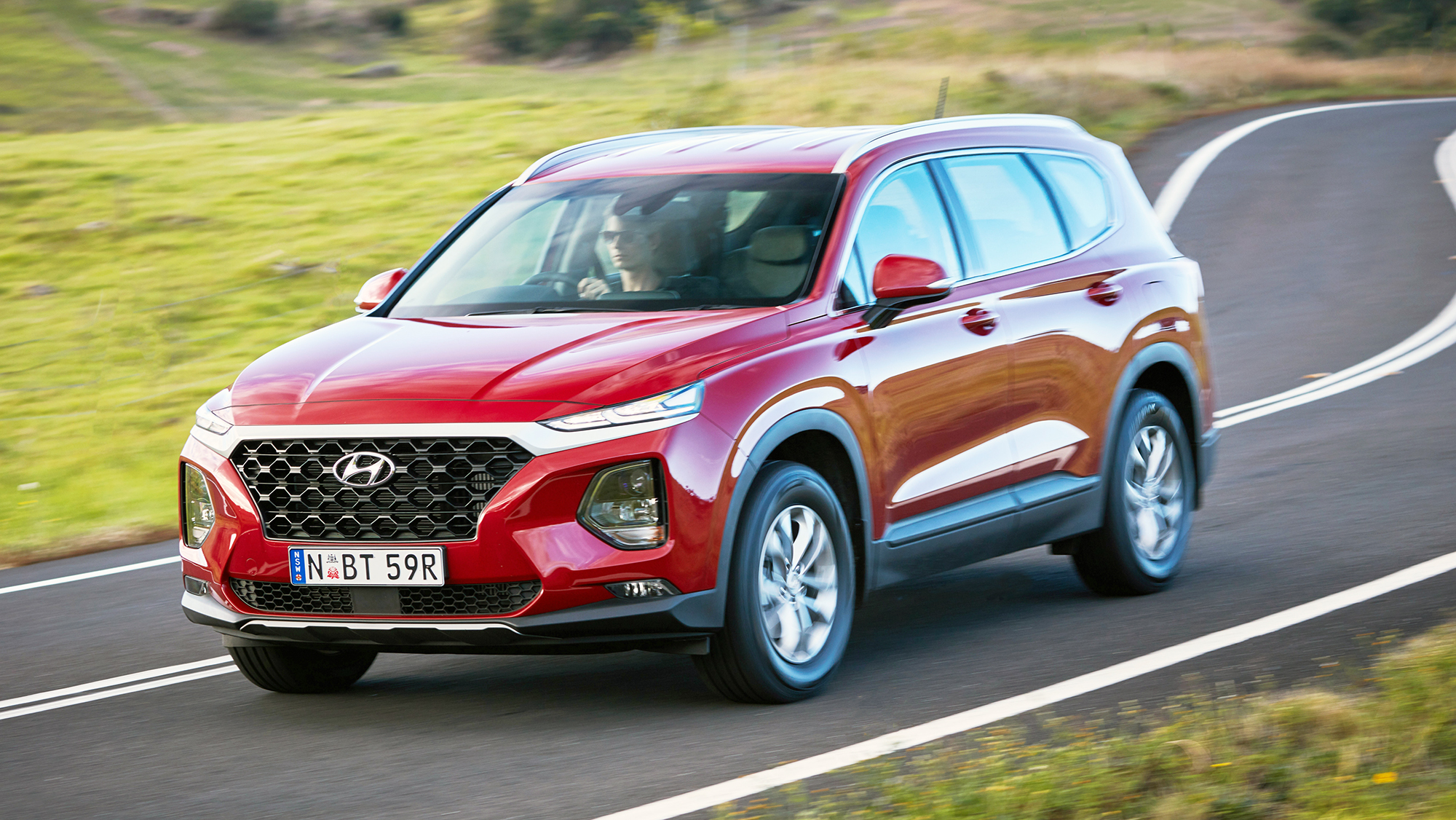 丰田皇冠是什么级别的车,丰田有个suv前面是皇冠