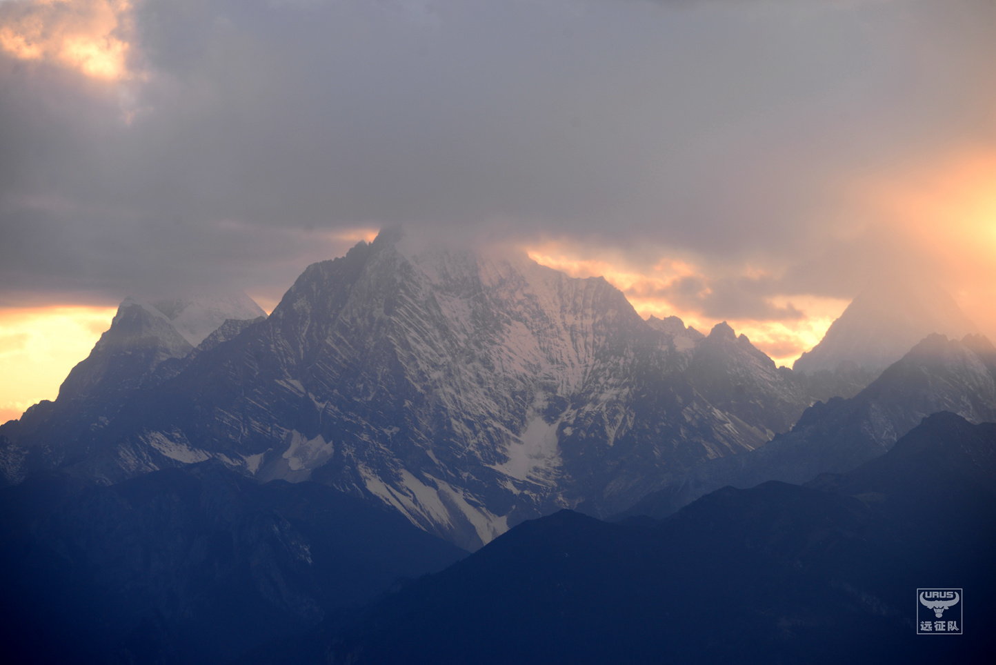 稻城亚丁至玛娜茶金如何走,四川木里县到玛娜茶金自驾