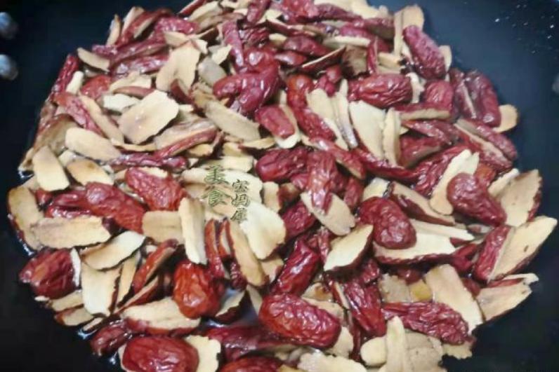 月饼馅料纯手工枣泥怎么做,家常中秋月饼馅料的做法大全