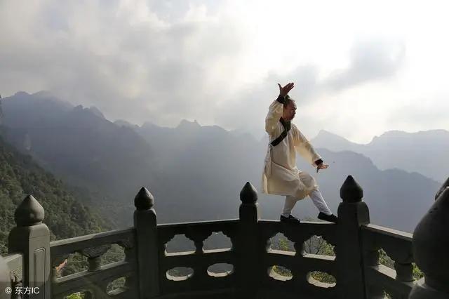 崆峒道家隐踪门养生功法