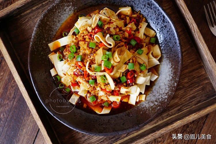 豆腐皮上桌凉拌一家人,豆腐皮的12种吃法视频