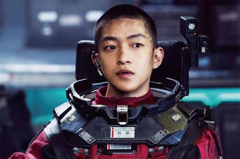 流浪地球里的未来枪械,流浪地球中有没有狙击枪