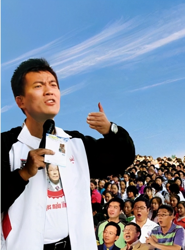 黄健翔辟谣一针见血吐槽本土球员,黄健翔不会踢足球为啥口若悬河