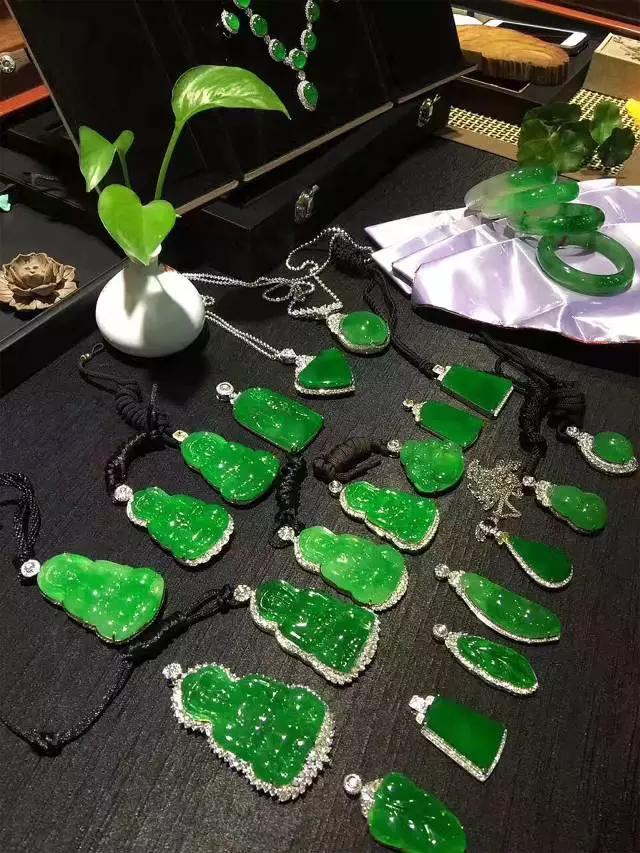 想开一个普通珠宝店需要多少本钱,开一家珠宝店要多少钱