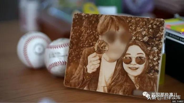 准新娘遭*拍偷**后自杀，案犯被轻判，她父母陷入绝望的自责之中