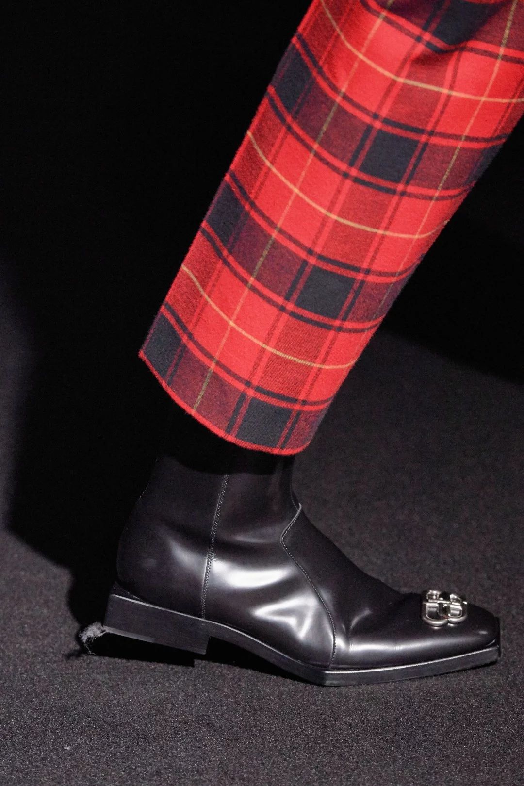 秋冬流行的靴子就买这3双,今年冬天必入款靴子