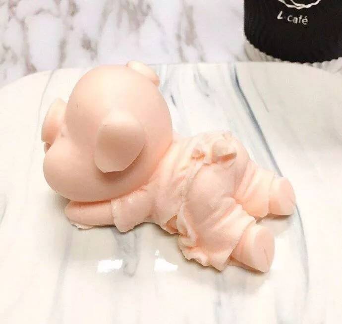 猪猪那么可爱干嘛要吃表情包,猪猪这么可爱怎么能吃猪猪呢