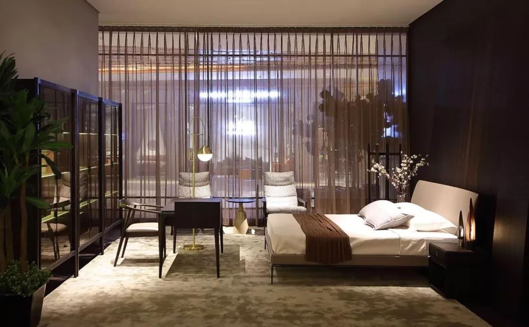 一座宅之于一个家,正如一个展之于一座城