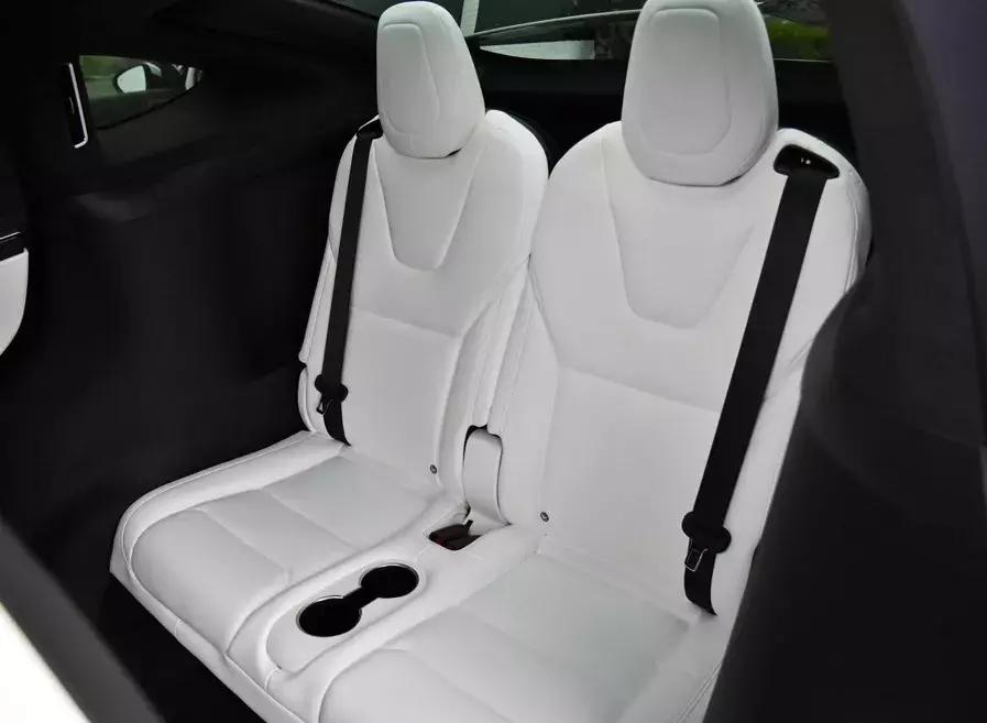 极星polestar2和model3,沃尔沃极星polestar2