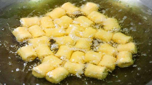 台湾胖子老板开的8㎡小店，专卖会膨胀的QQ球，嘴小的别来！