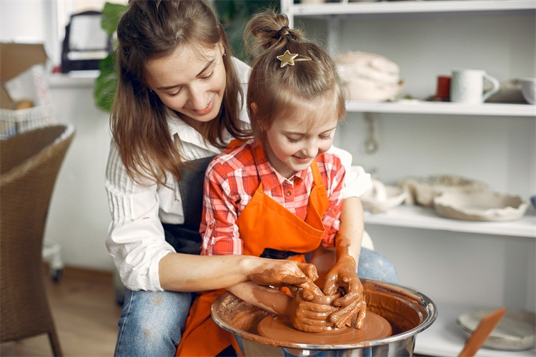 娃儿看视频吓到了怎么办,孩子看到可怕的视频吓到了怎么办