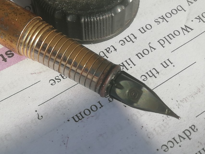 我的钢笔为什么这么散墨,钢笔生锈