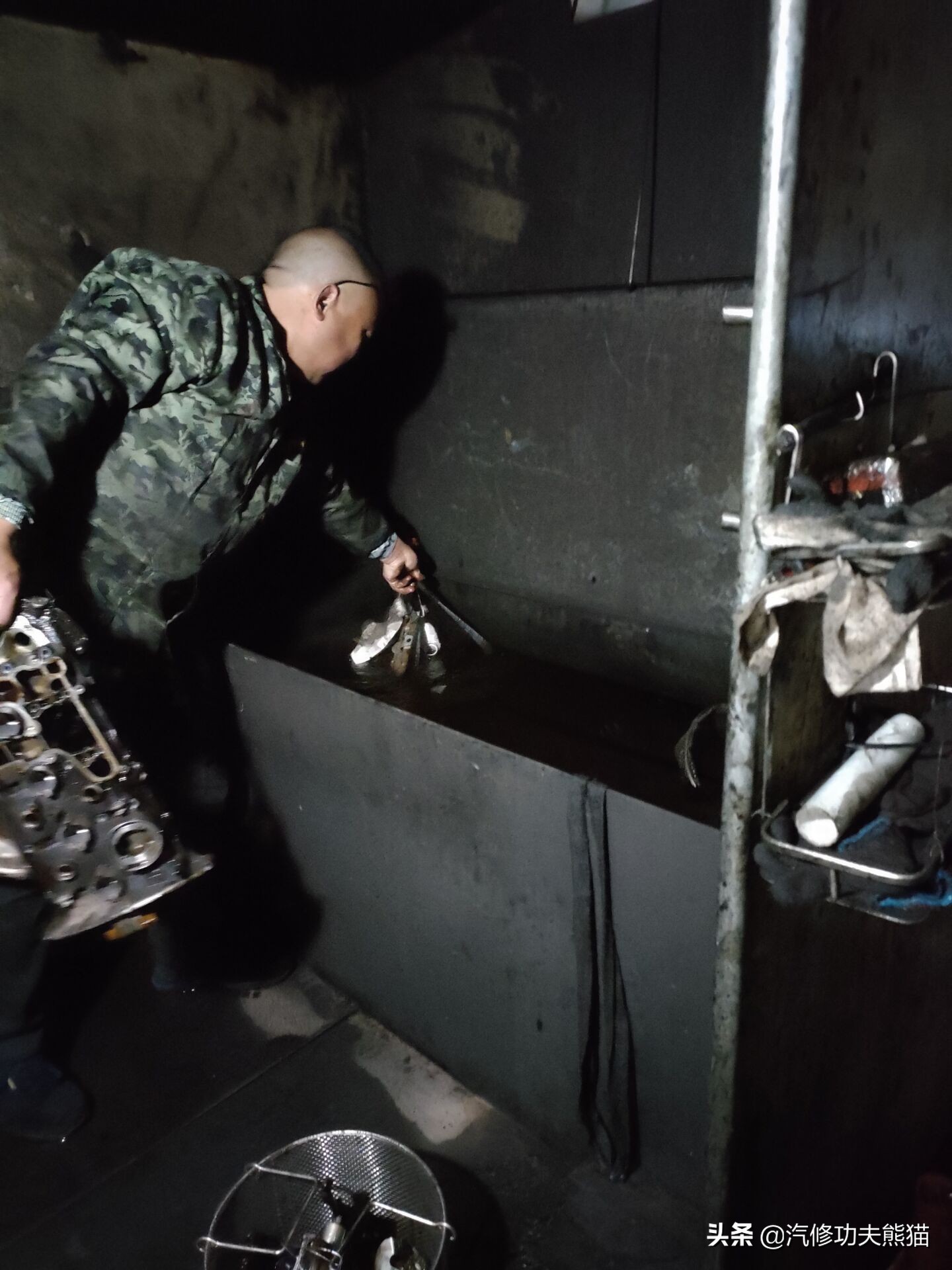 斯柯达昊锐烧机油维修视频,大众斯柯达昊锐1.8t烧机油