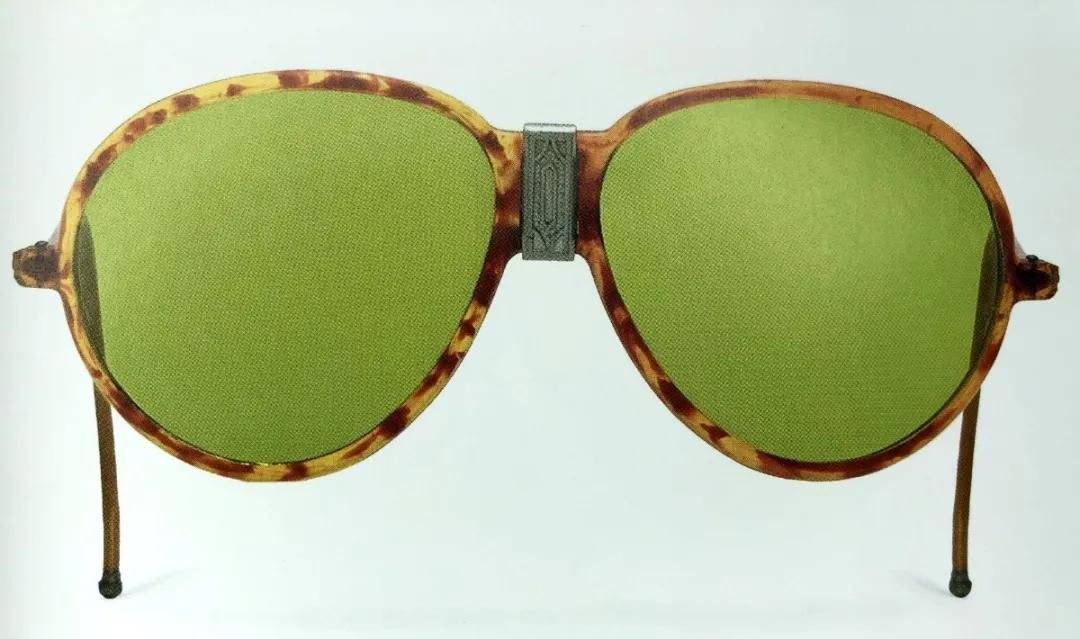 眼镜的百年发展史,一图看懂眼镜发展史