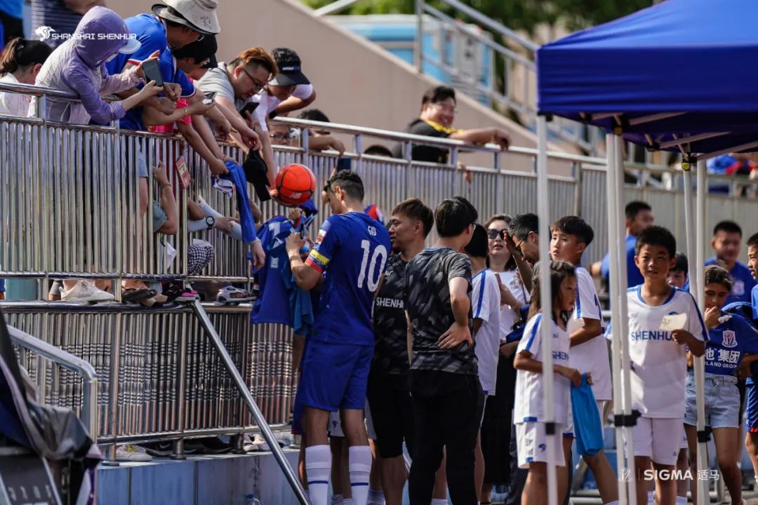 种下一颗梦想的种子关于足球,种下一粒青春的种子