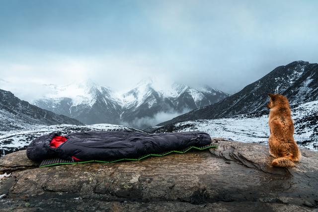 江湖上仍有雨神的传说，四撩四个姑娘还是云里雾里不见真容