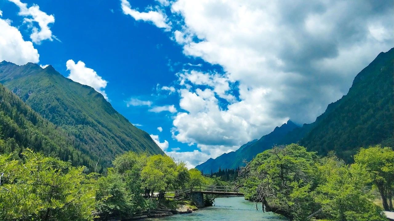 川西到底有什么魔力吸引着,川西为啥旅游资源多