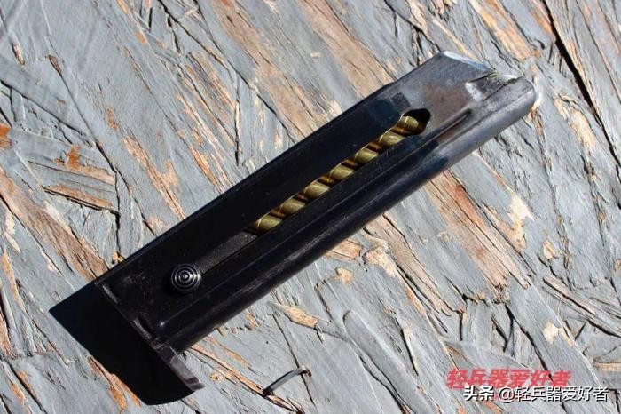 小口径单发装填手枪,世界上第1把全自动的枪