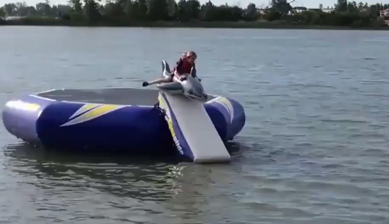 小宝宝爱吸吮手指怎么可以戒掉,宝宝喜欢吸吮手指怎么办