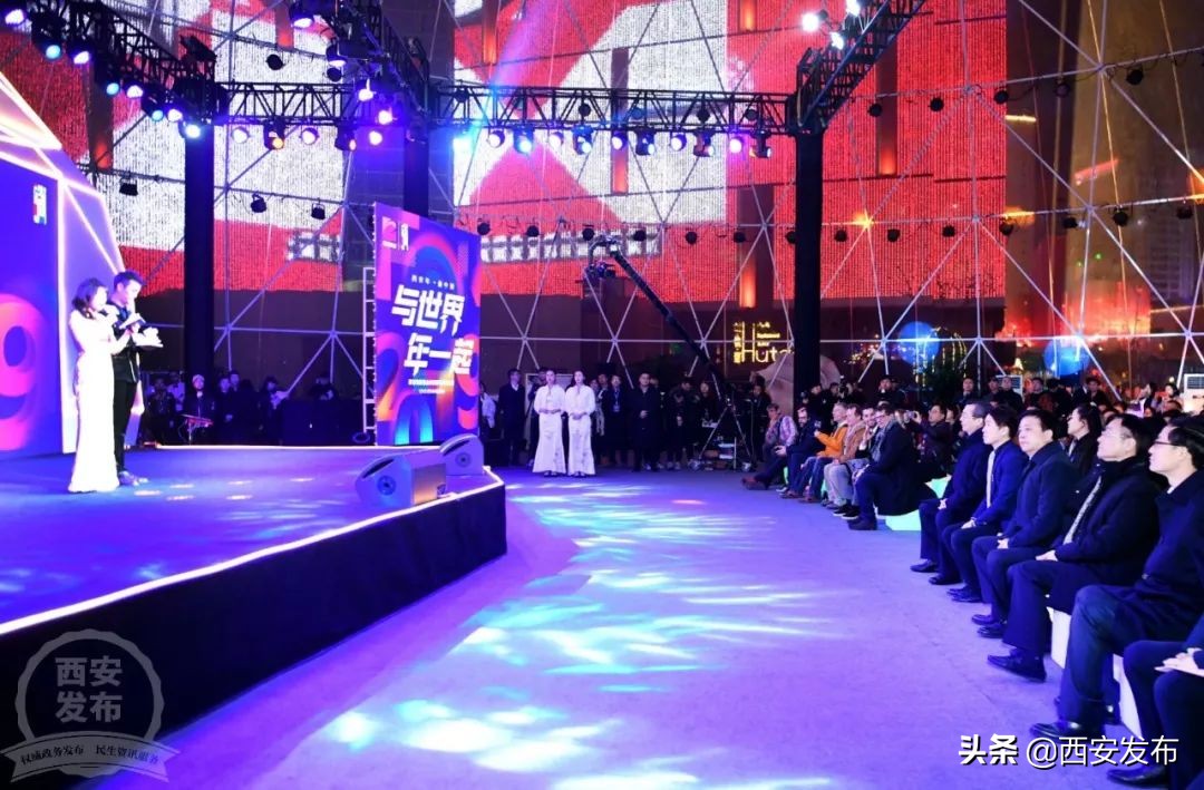 灯光秀宛如一场梦幻的光影盛宴,国际灯光节展示