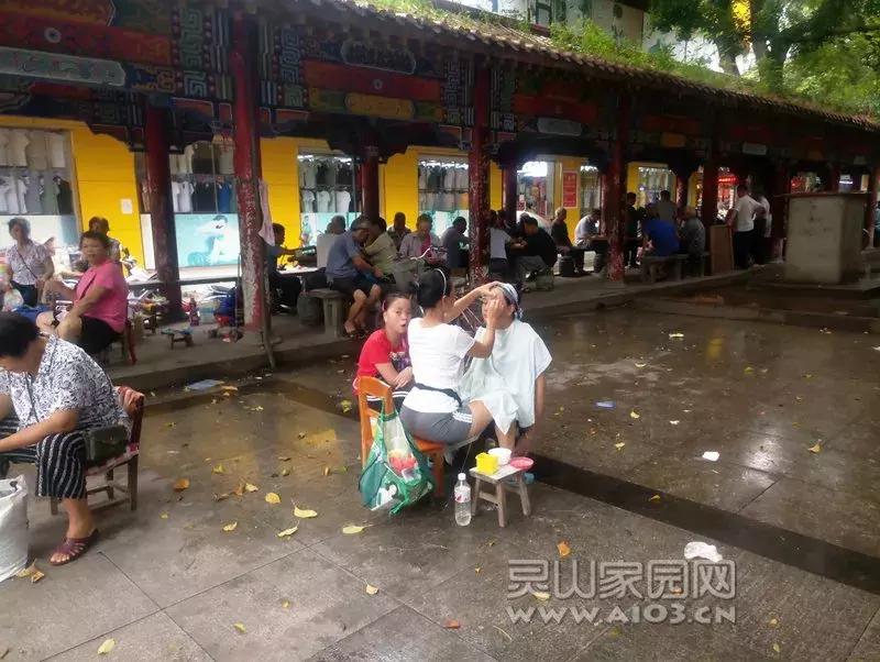 看着脸疼！钦州这种民间美容技艺据说明朝就有了，深受老阿姨欢迎