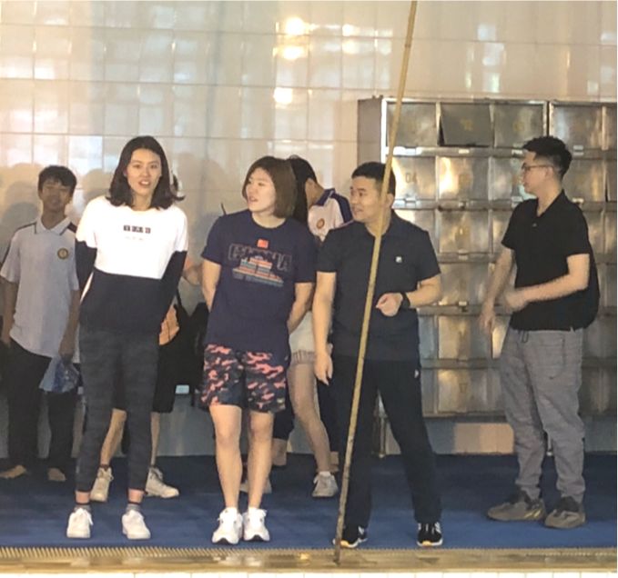 荔湾｜奥运冠军来荔湾啦！叶诗文、刘湘为荔湾学子传授游泳技能！