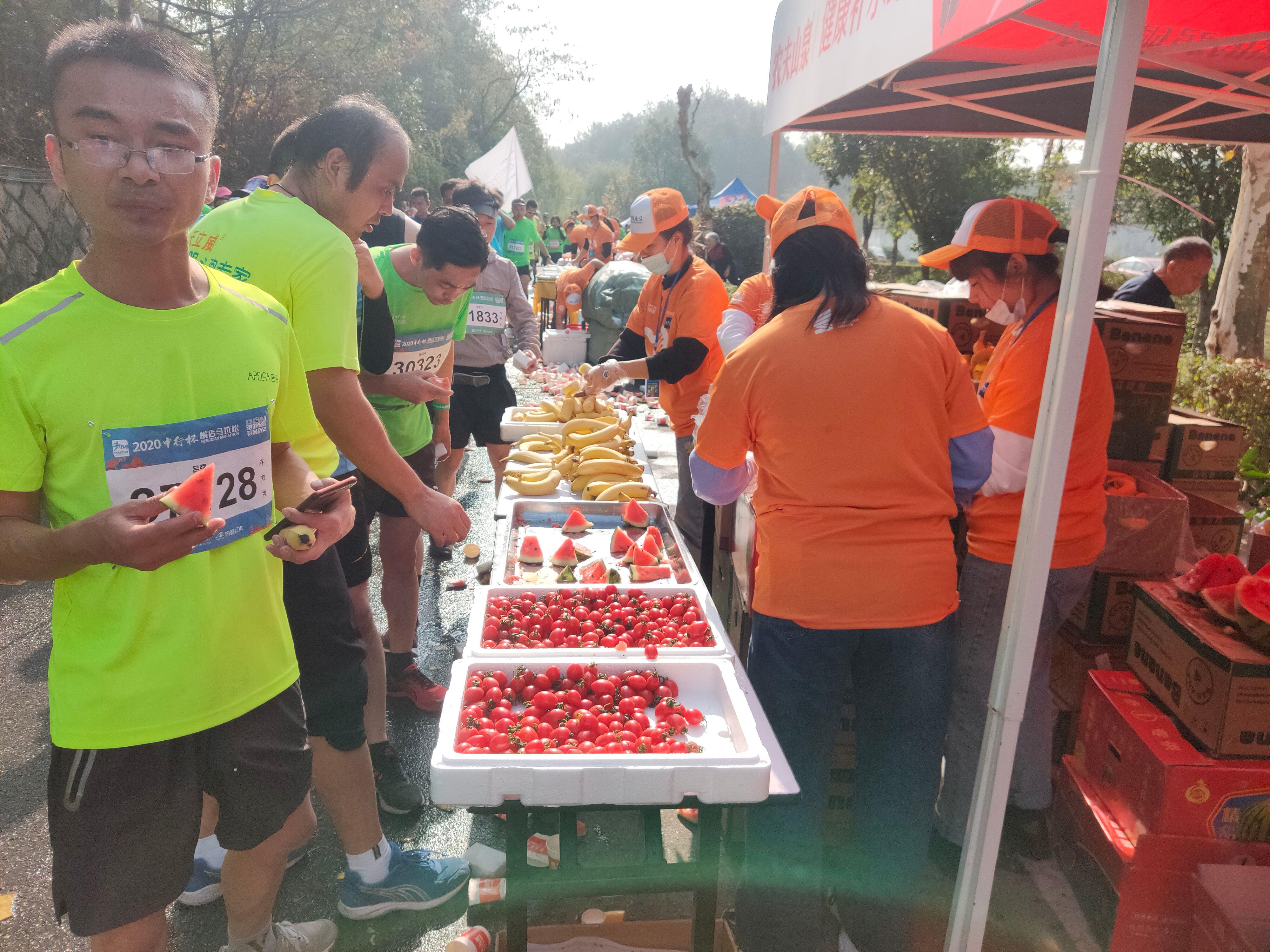 首个全马2022年超燃视频,横店马拉松2023全马颁奖直播