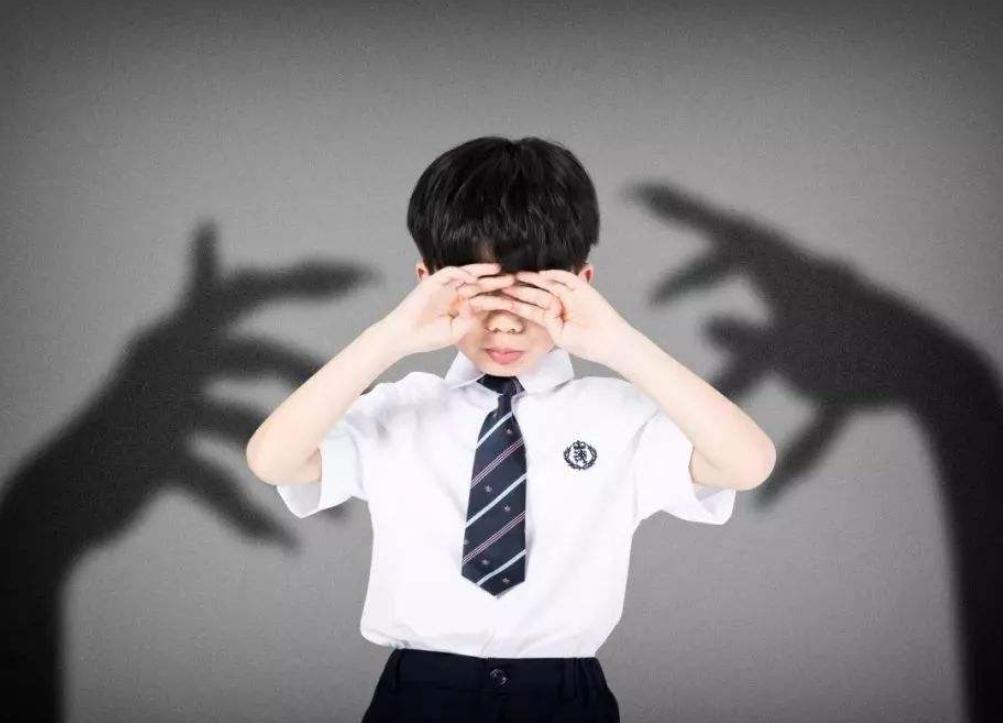 孩子被欺负家长无能为力的感觉,孩子被欺负让孩子还手才是答案