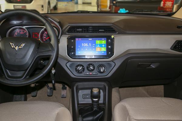 目前五菱宏光最新款多少钱,五菱宏光评价怎么样