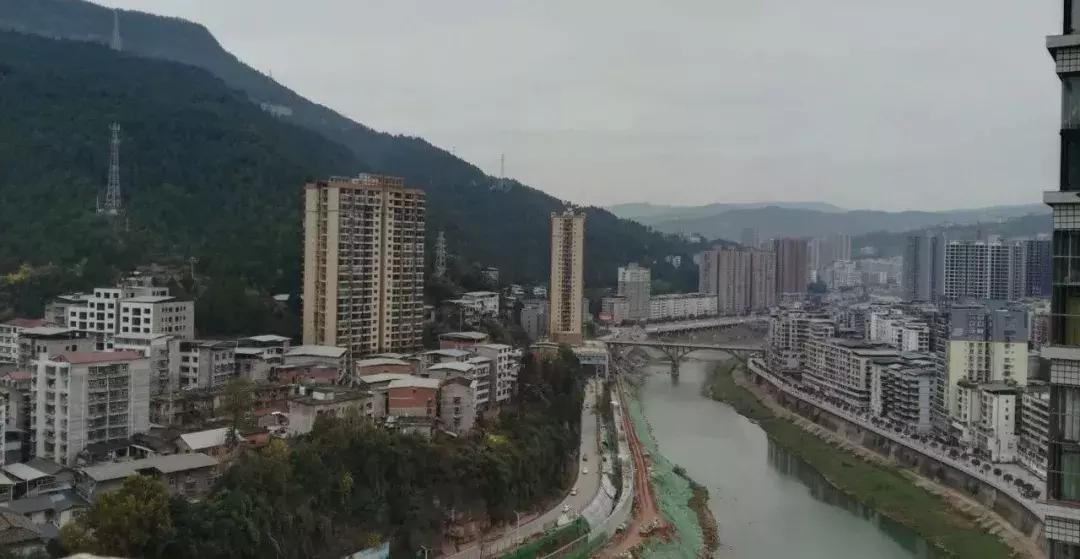 航拍通江县城,美翻了航拍谷城赵湾盘山公路