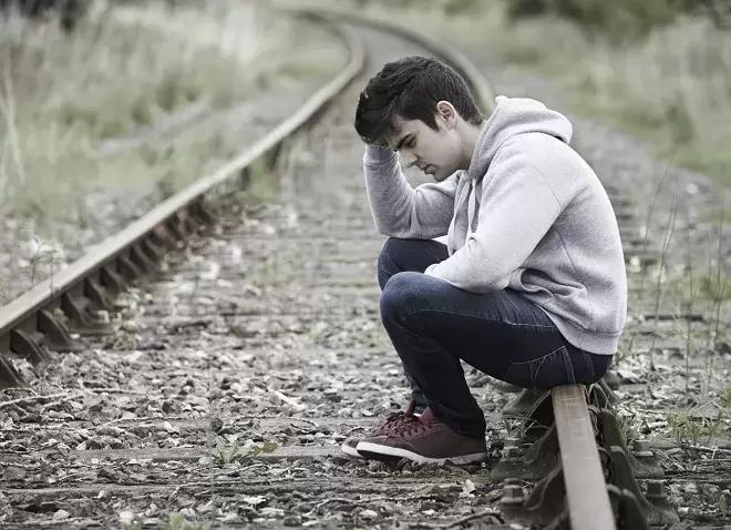 抑郁症双相情感障碍终身无法治愈,抑郁症导致双相情感障碍