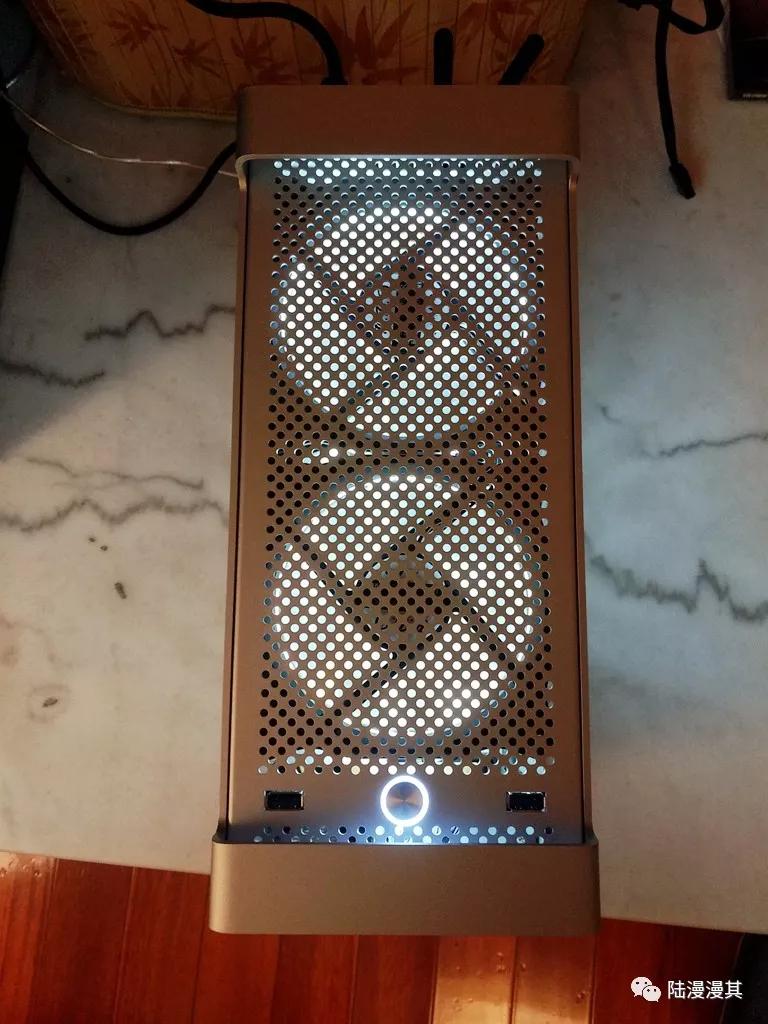 孤勇者mini机箱itx装机,240水冷itx机箱装机全过程