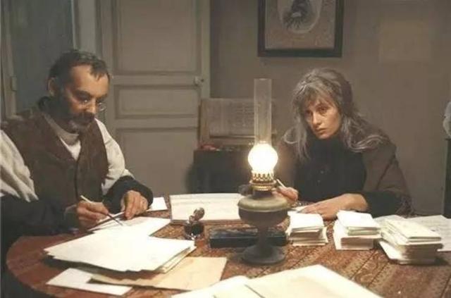 莫泊桑项链为什么是假的,莫泊桑项链结局是什么