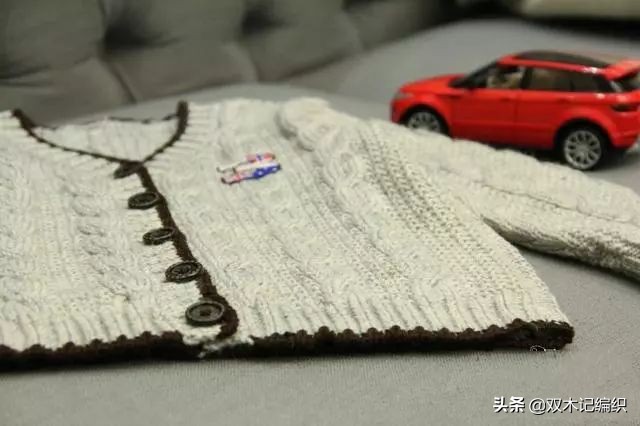 男宝宝从上往下v领开衫编织教程,3岁男宝v领开衫编织视频教程