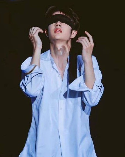 男明星有多少个王一博,明星们眼中的王一博