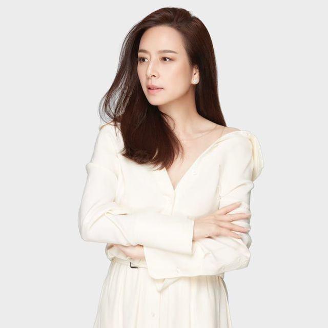 泰国女首富伍伦盼足球,泰国女足总经理伍伦盼写真