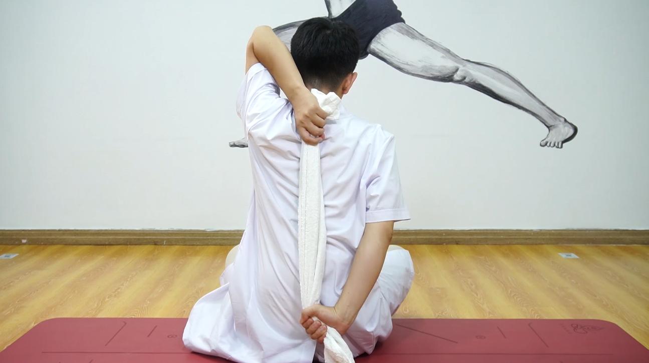 肩胛骨酸胀疼怎么锻炼恢复,肩胛骨疼怎么运动缓解