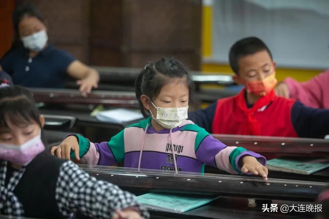 让孩子学礼仪对他有好处吗,让学生既能玩又能学到知识