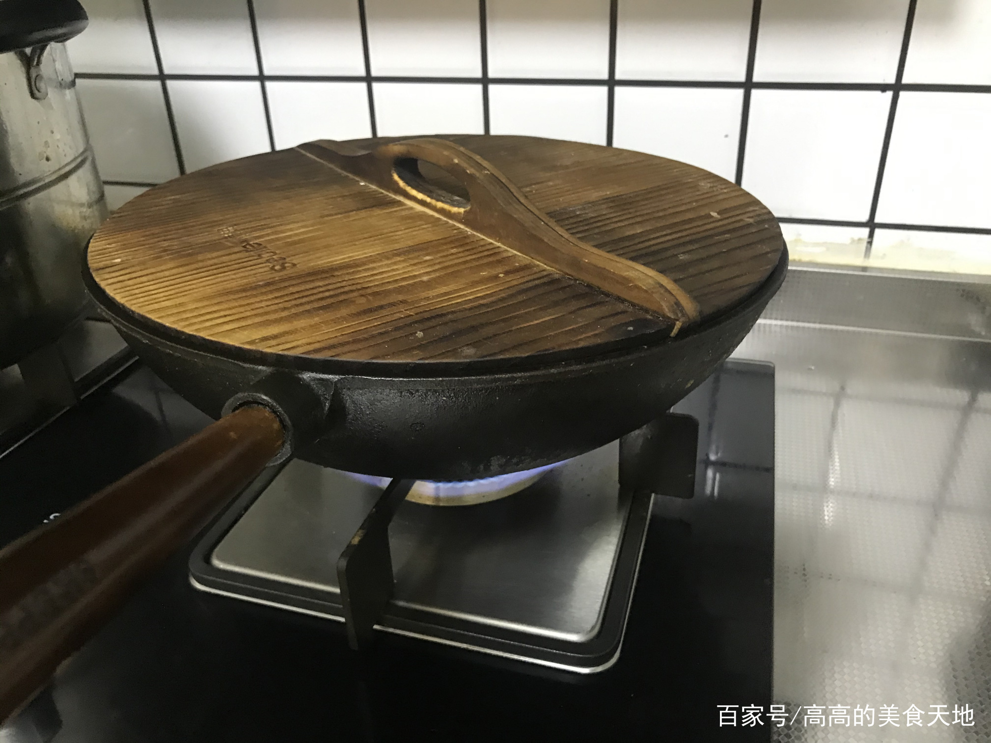 想吃肉松不用买,做法简单有技巧,难怪之前做的又干又硬不蓬松