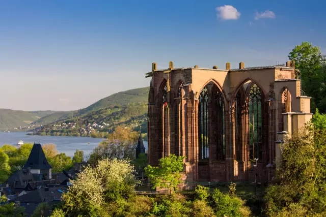 如果你已经过了相信童话的年龄，那更要来德国这座迷人的莱茵小镇