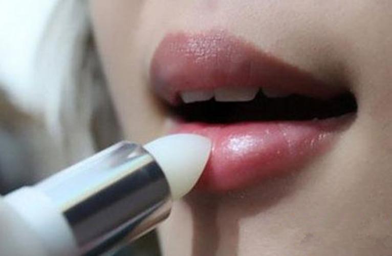 唇膏除了可以涂嘴还可以涂哪里,唇膏的使用方法和技巧