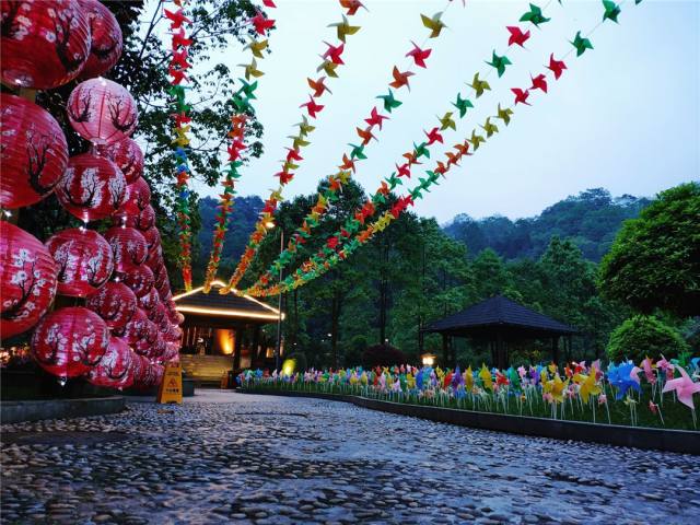 【花水湾•五星级】花水湾地标酒店！金陵温泉酒店泡古海温泉