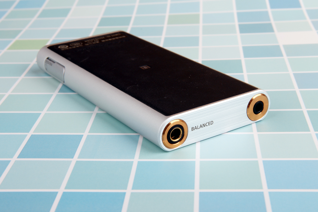 索尼wi-1000x对比评测,索尼wi-c600n和1000x哪款值得买