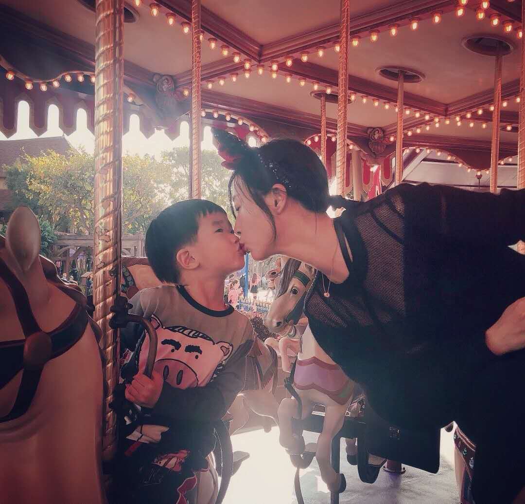 从“第一车模”到豪门阔太|爱自己的坚强女人，从来不缺爱