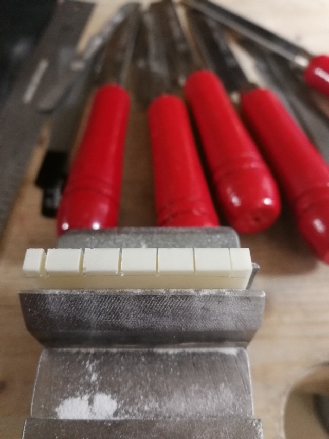 taylorgsmini琴颈如何调,泰勒gsmini哪款手感好